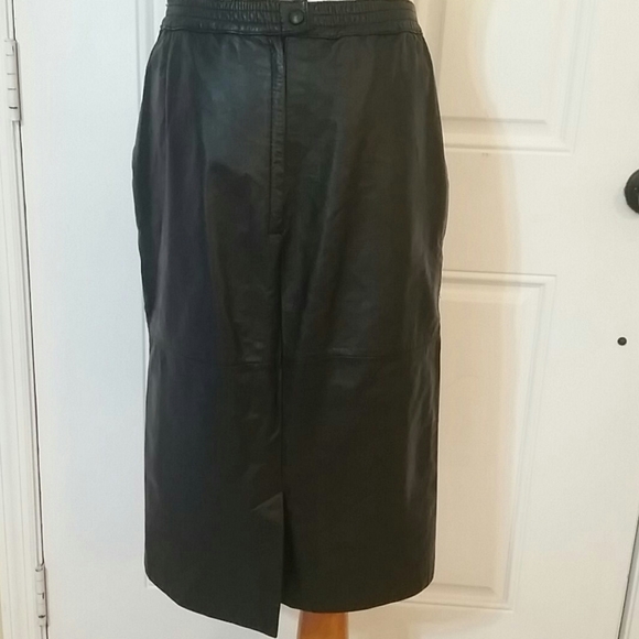 Leather skirt - Picture 4 of 16